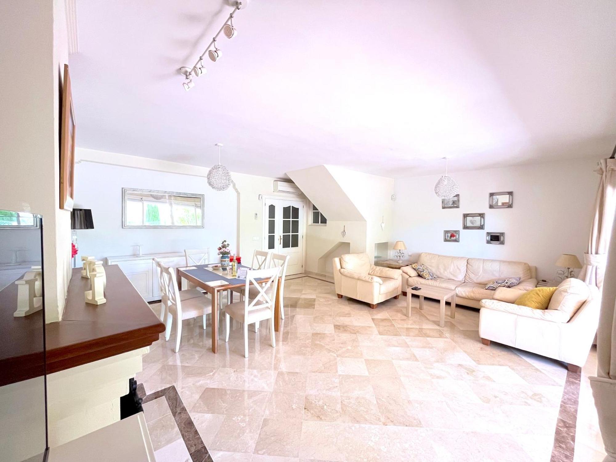 Casa de férias Charming House With Pool, Close To The Sea Marbella
